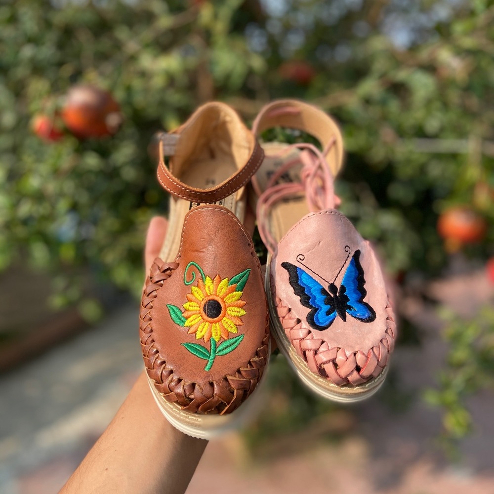 Woman’s Mexican leather sandals